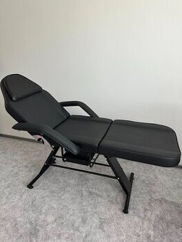 Kozmetické polohovateľné kreslo