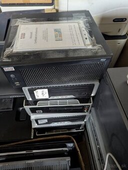 Malé priemyselné PC (Intel Atom)