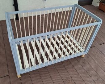 Predám detskú postieľku Kinderkraft Lunky s matracom