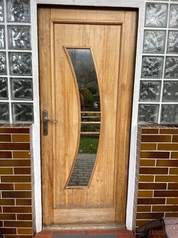 Exteriérové dvere z dubového dreva