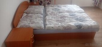 Posteľ+ nočné stoliky