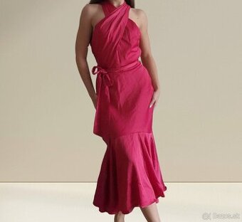 Elegantné lesklé šaty M