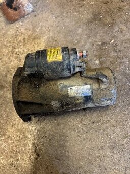 Predám štartér Nissan Patrol y61 2.8