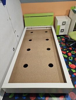 DARUJEM a DOPLATÍM 10e za detskú posteľ 200x90 + stolík
