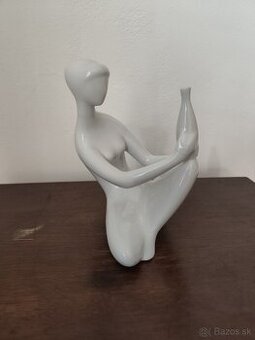 Royal dux akt s vázou žena Brusel porcelánová soška