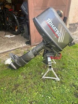 Motor na loď