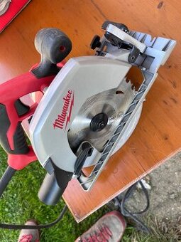 Milwaukee okružná pila cs -60