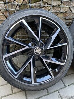 Škoda Octavia 3 kolesa Vega 18, letní pneu 225/40