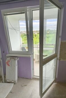 Plastové balkónové dvere a okno - dvojsklo