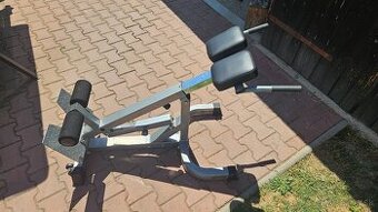 Lavička na hyperextenzie