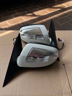 Predám spätne zrkadla MB w204 c220cdi.