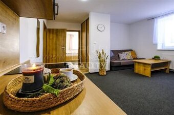 NA PREDAJ PRVOTRIEDNY ZABEHNUTÝ PENZIÓN + REKREAČNÝ DOM ...