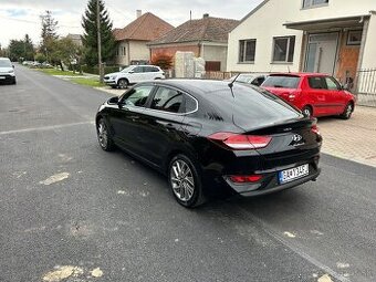 Predam Hyundai I30 Fastback