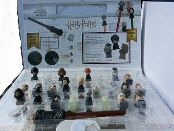 HARRY POTTER - FIGÚRKY+SVIETIACA KÚZELNÁ PALIČKA-POZRI FOTO
