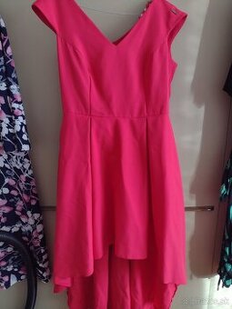 Predám dobrom stave spoločenské šaty