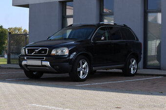 VOLVO XC90 V8