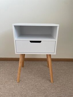 Nočný stolík Xora