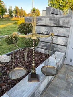 Starožitná obchodná váha pre zberateľa