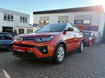 Kúpim SsangYong Tivoli oranžové alebo biele