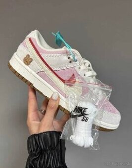 Nike SB Dunk Low SE 85 Double Swoosh Pink Rabbit