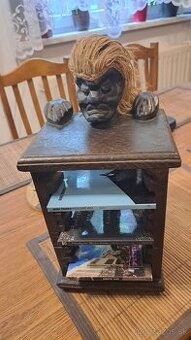 predám  exotický  stojan na CD - malý