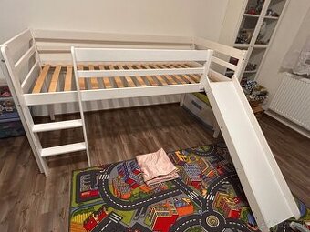 Postel so šmyklávkou