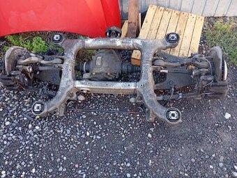 BMW F10 3.0d zadná náprava diferenciál poloosi