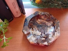 Umelecký rezbár -  prírodný kameň