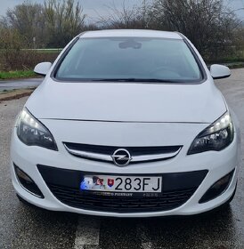 Predam Opel Astra 2013"  92 500 km
