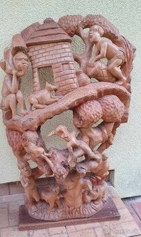 Rucne vyrezavany dreveny panel