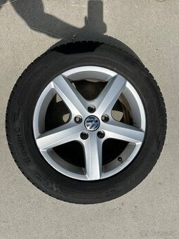 Zliatinové disky 235/55 R17 + 2 sady pneu (VW T5, T6)