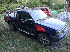 Mazda B2500 4x4 EK/STK 1/27