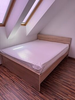 Postel 180cm + matrac