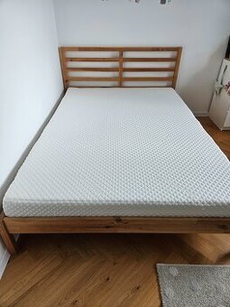 Drevena postel 140x200