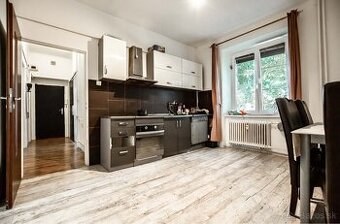 3-izbový byt vhodný na rekonštrukciu s parkovaním a záhradou