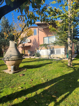 EXKLUZÍVNE veľkorysý, krásny rod.dom Čermáň-Hurbanova ul.