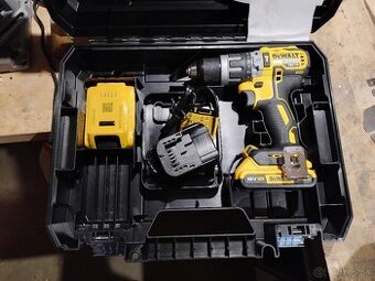 DeWALT DCD796 Aku vŕtačka s príklepom