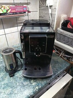 Kávovar DeLonghi - 1