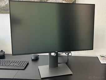 Dell U2720Q