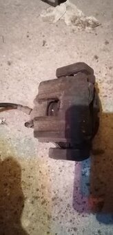 Brzdový strmeň BMW E60 / E61 – funkčný, originál, 535d