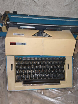 písací stroj Daro 20