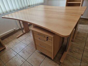 Predám písací/kancelársky stôl so samostatným kontajnerom