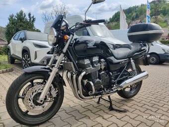Honda CB 750 sevenfifty (RC42)