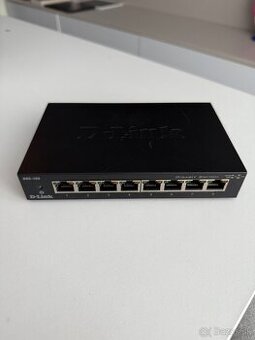 D-Link DGS-108 (bez adapteru)