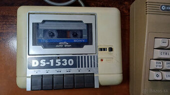 Predám kazeťák pre C64 datassette DS-1530