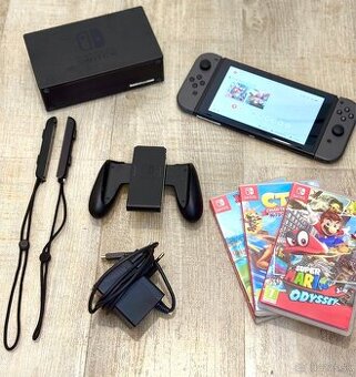 Nintendo Switch + 3 hry
