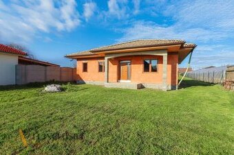 ALL INCLUSIVE | NA PREDAJ 4 IZBOVÝ ROZOSTAVANÝ RODINNÝ DOM,