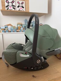 Cybex cloud T plus leaf green