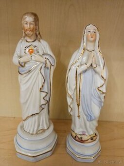 Krásne značené porcelánové sošky cena za kus-20€/21cm/