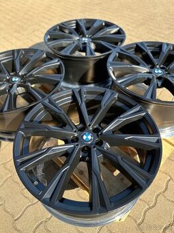 🟦 BMW R22 originálne disky 758i – X7 G07 – TOP stav